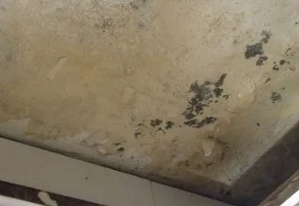 西岗阳台漏水维修公司分享下西岗卫生间渗水维修需要注意哪些问题。